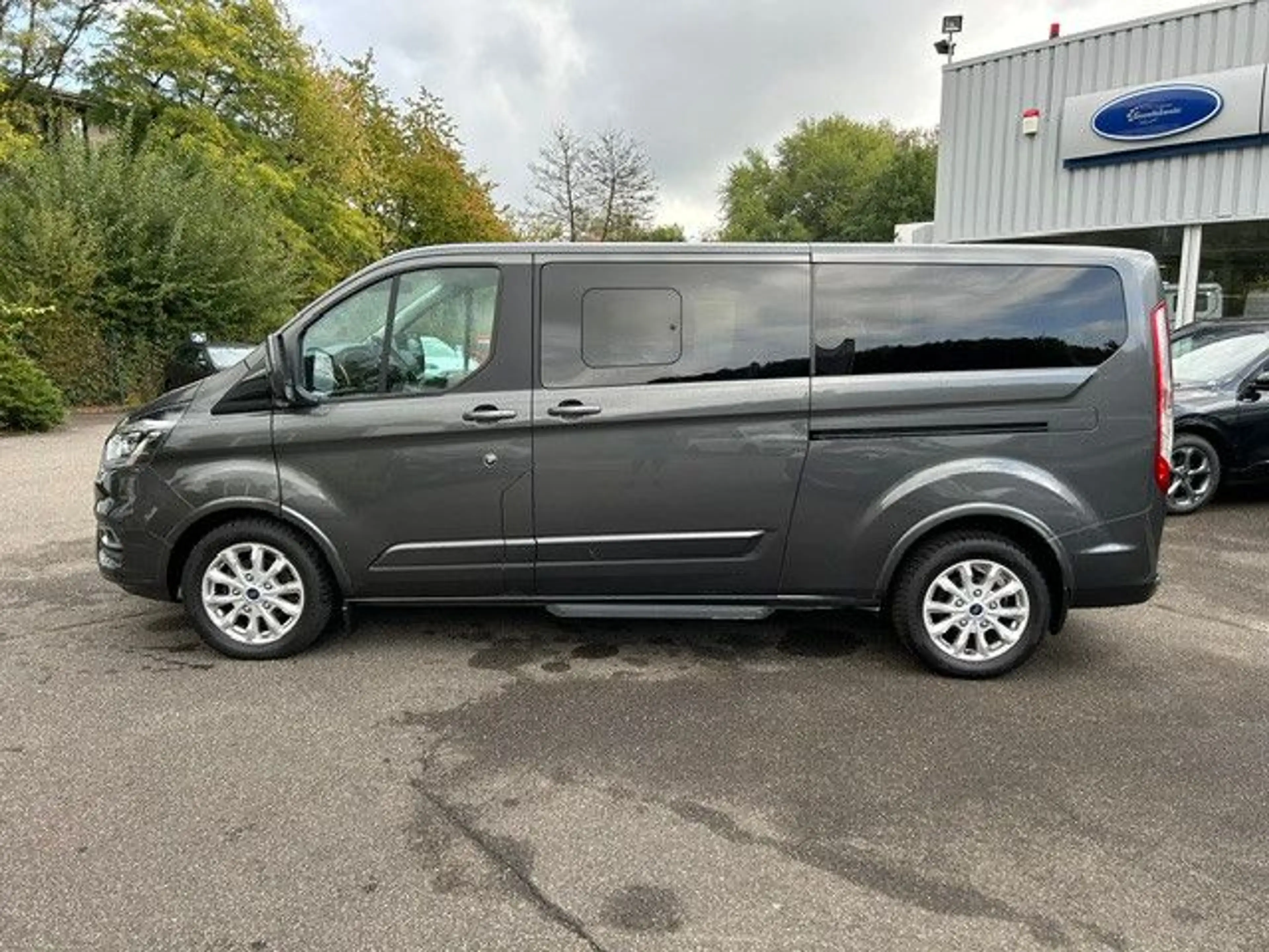 Ford Transit Tourneo Custom 310 L2 Tourneo Titanium 2.0 EcoBl — photo 2