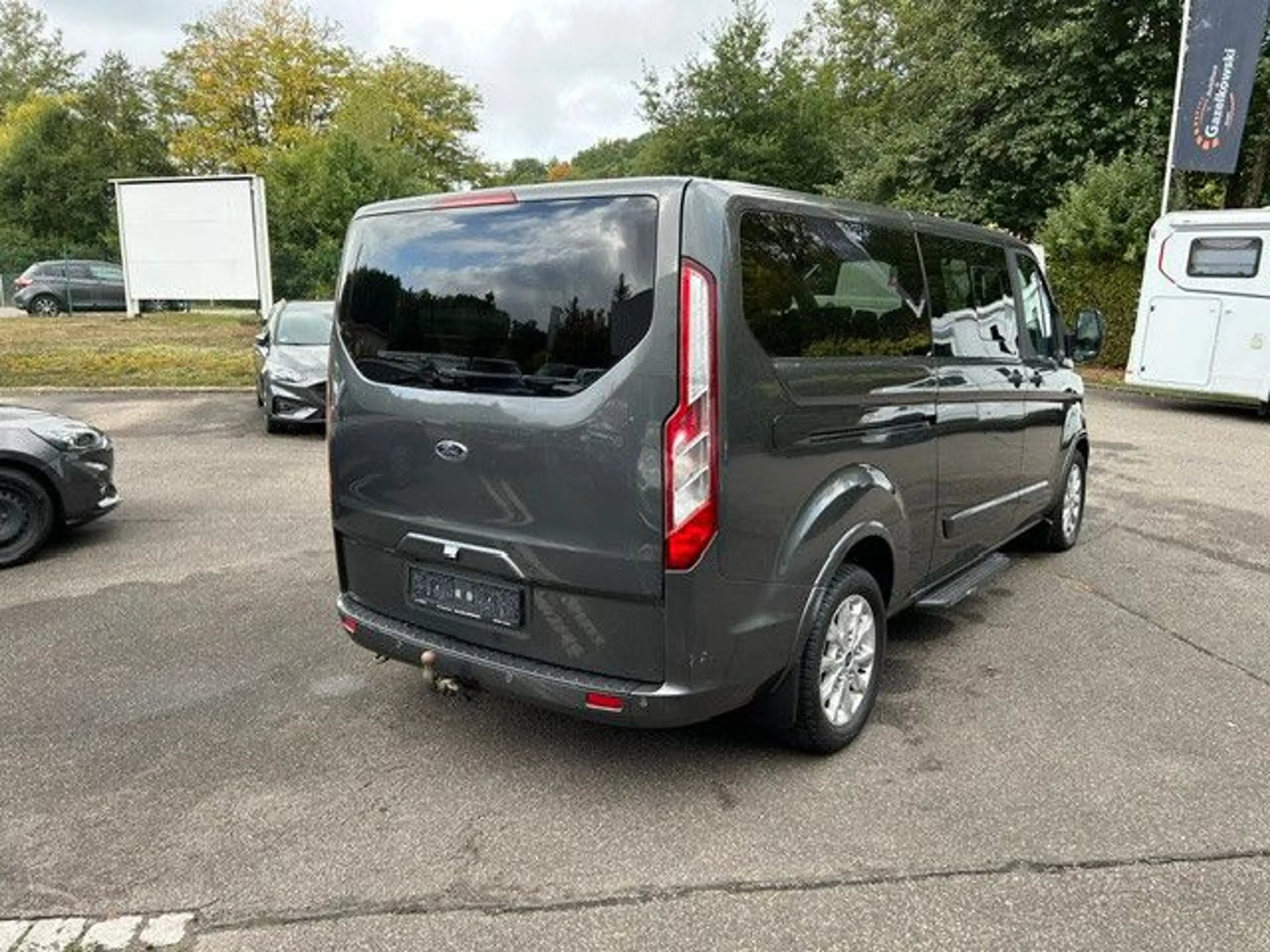 Ford Transit Tourneo Custom 310 L2 Tourneo Titanium 2.0 EcoBl — photo 6