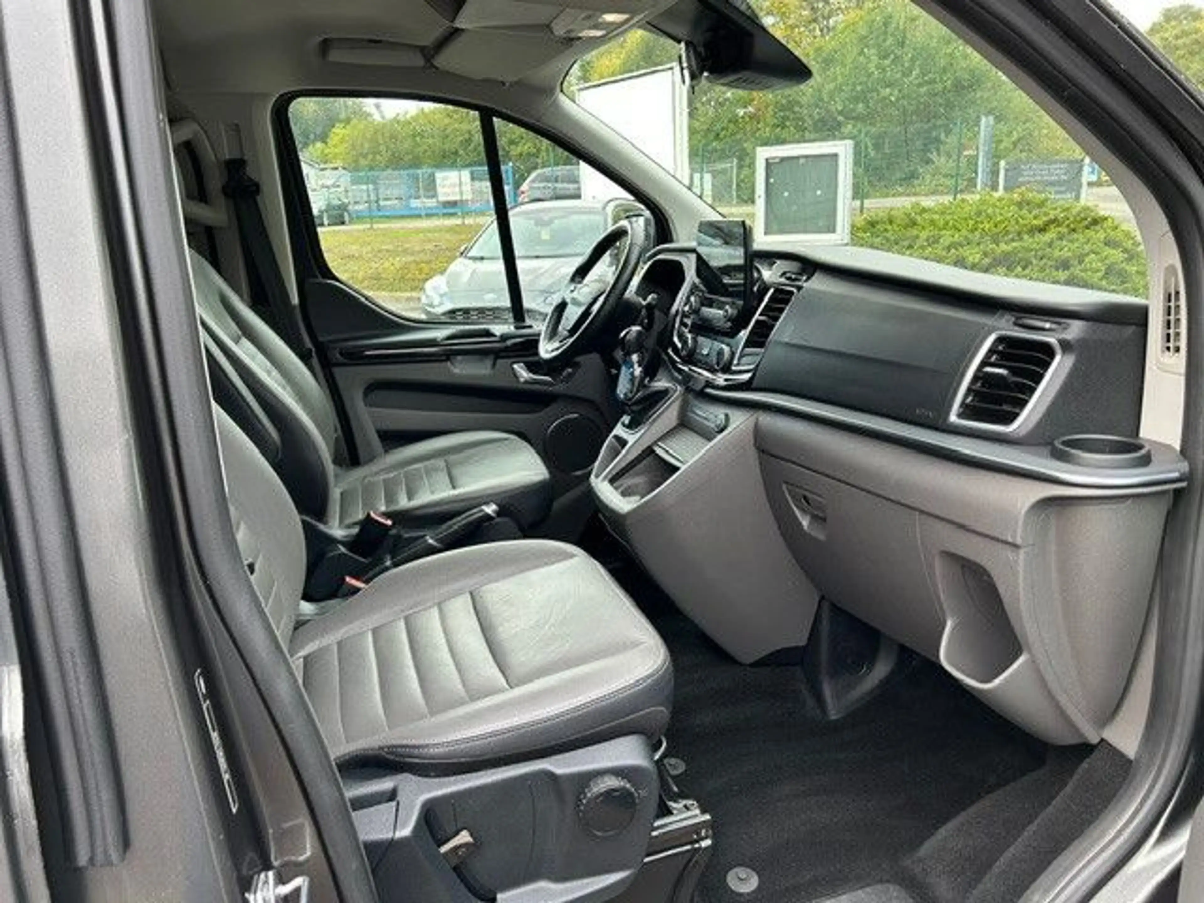 Ford Transit Tourneo Custom 310 L2 Tourneo Titanium 2.0 EcoBl — photo 9