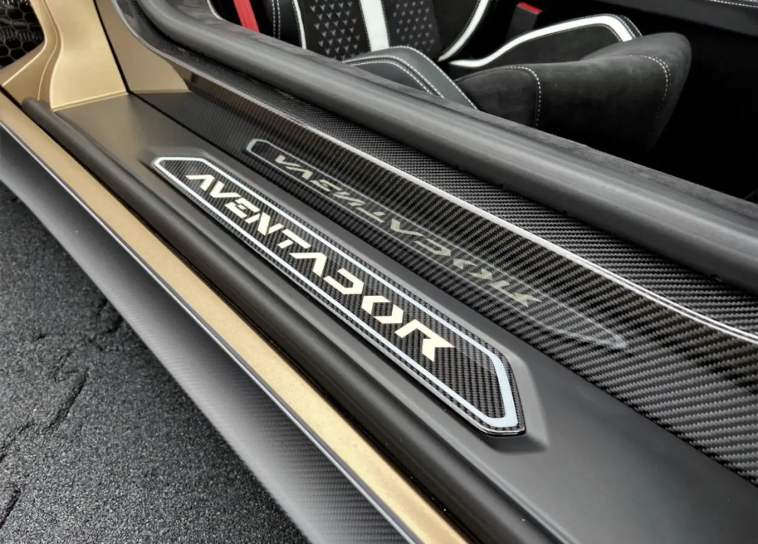 Lamborghini Aventador Descapotable Automático de 2 Puertas Brun - 1