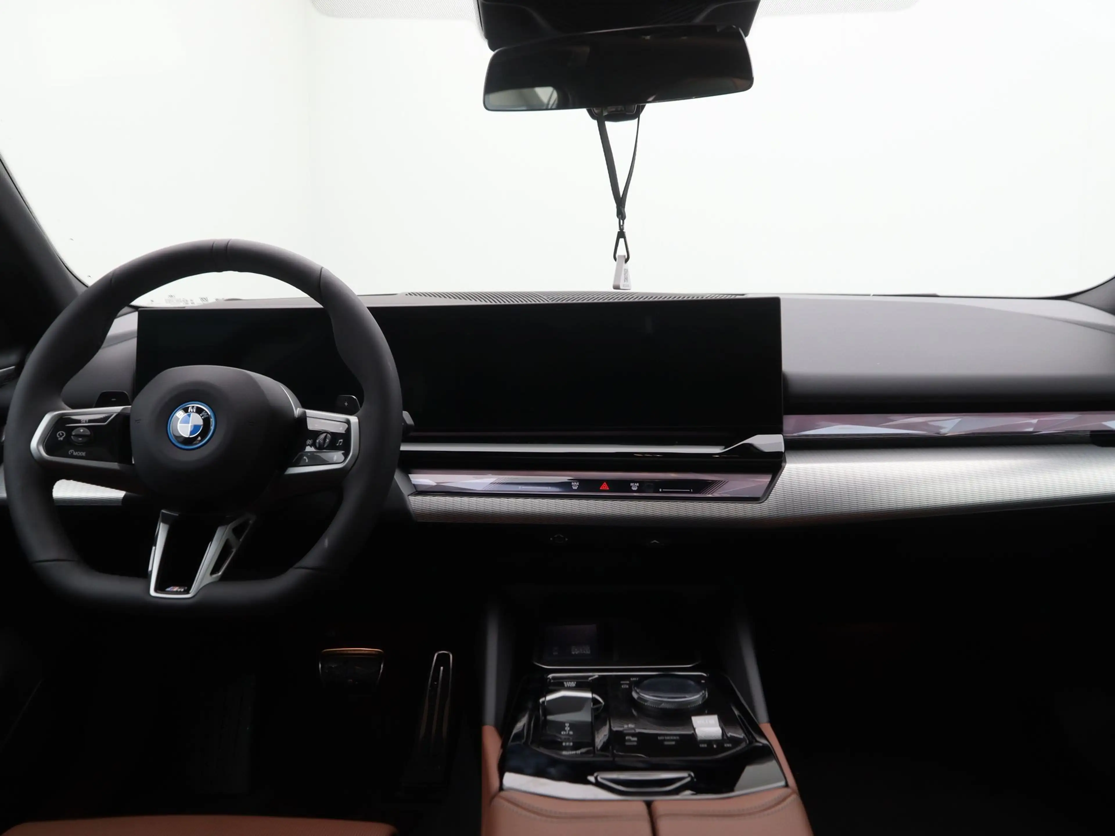 BMW 550 5 Serie Touring 550e xDrive — photo 13