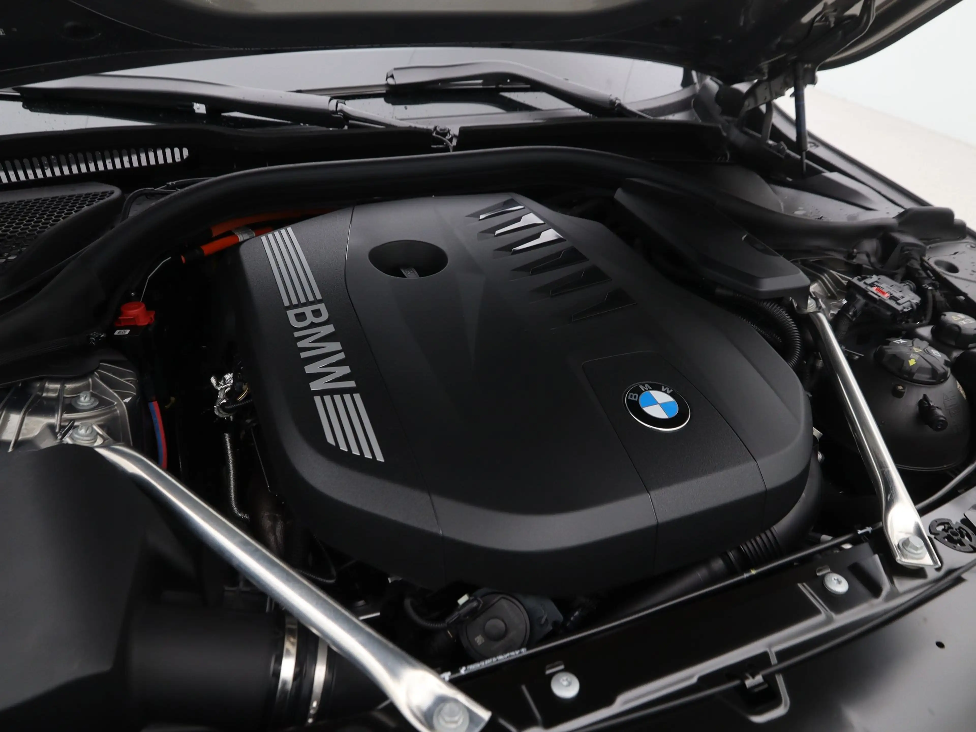 BMW 550 5 Serie Touring 550e xDrive — photo 4