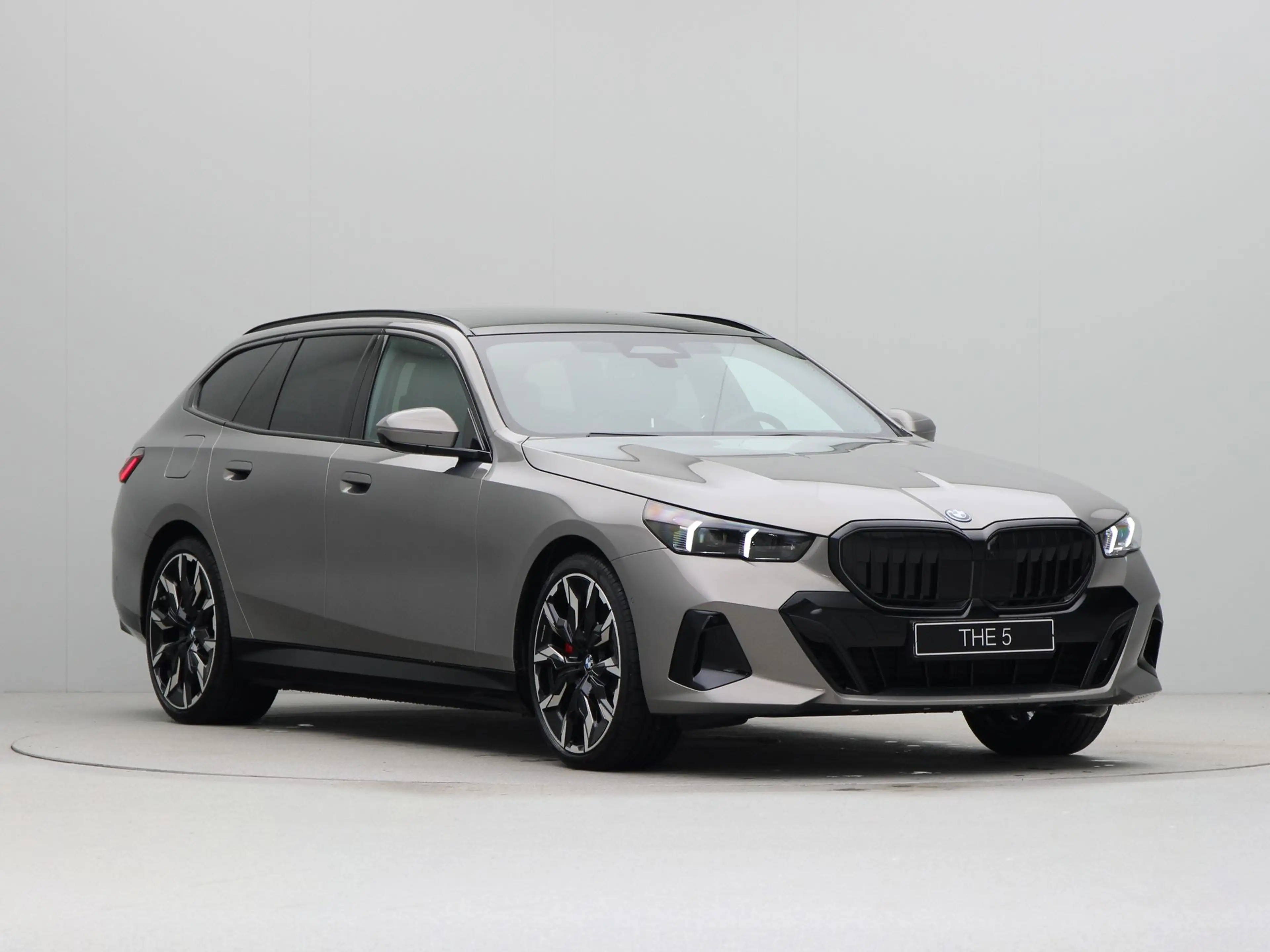 BMW 550 5 Serie Touring 550e xDrive — photo 7