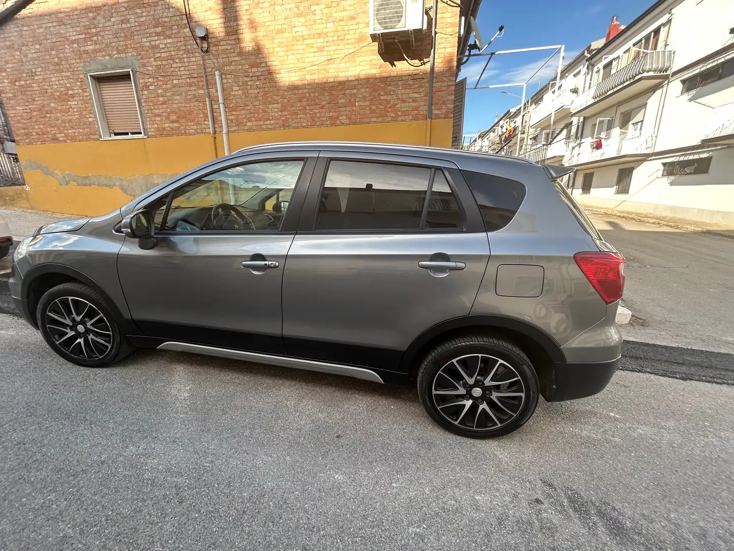 Suzuki SX4 S-Cross S-Cross I 2013 1.6 ddis Easy 2wd Grigio - 1