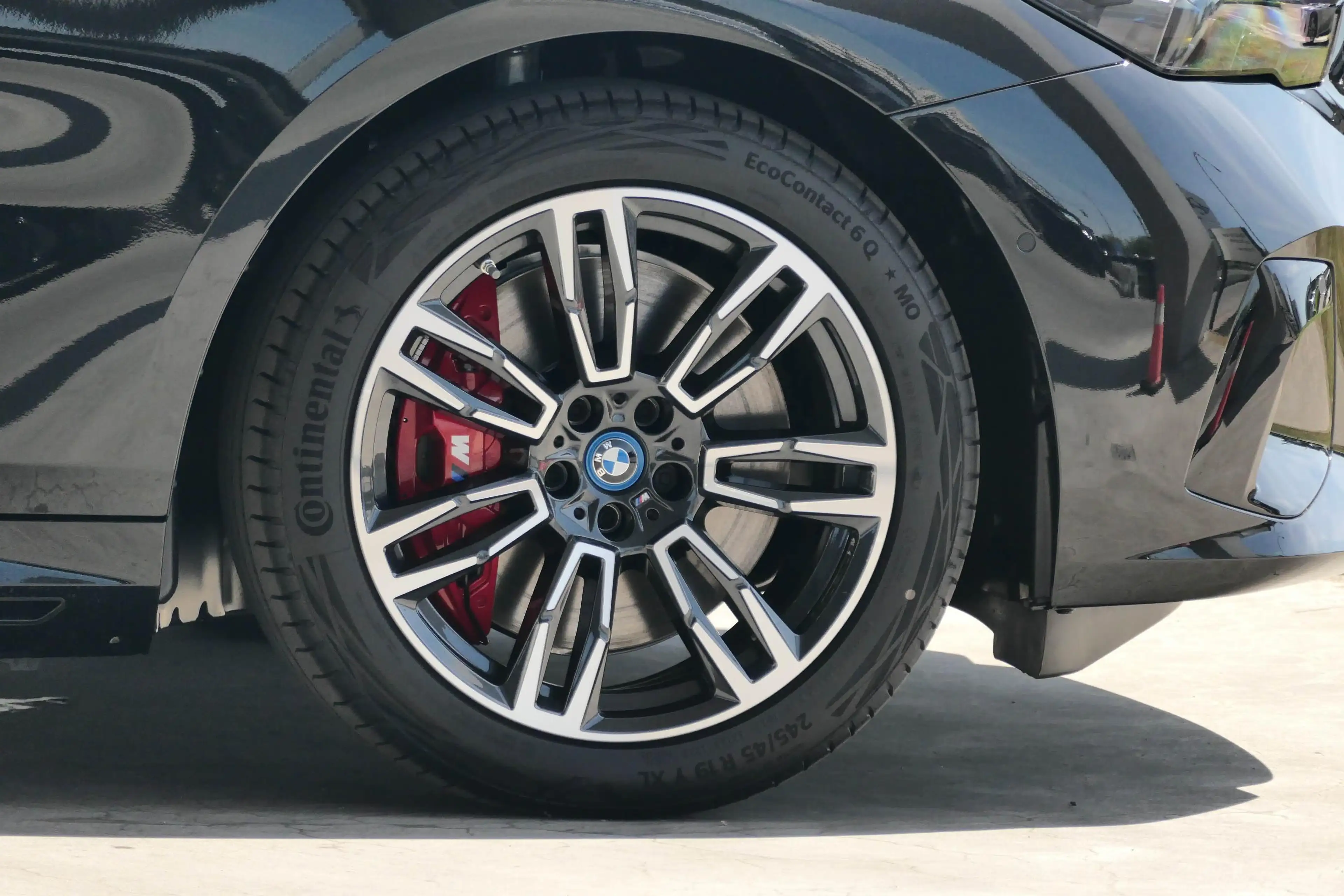 BMW i5 eDrive40 Touring M Sport PRO | — photo 4