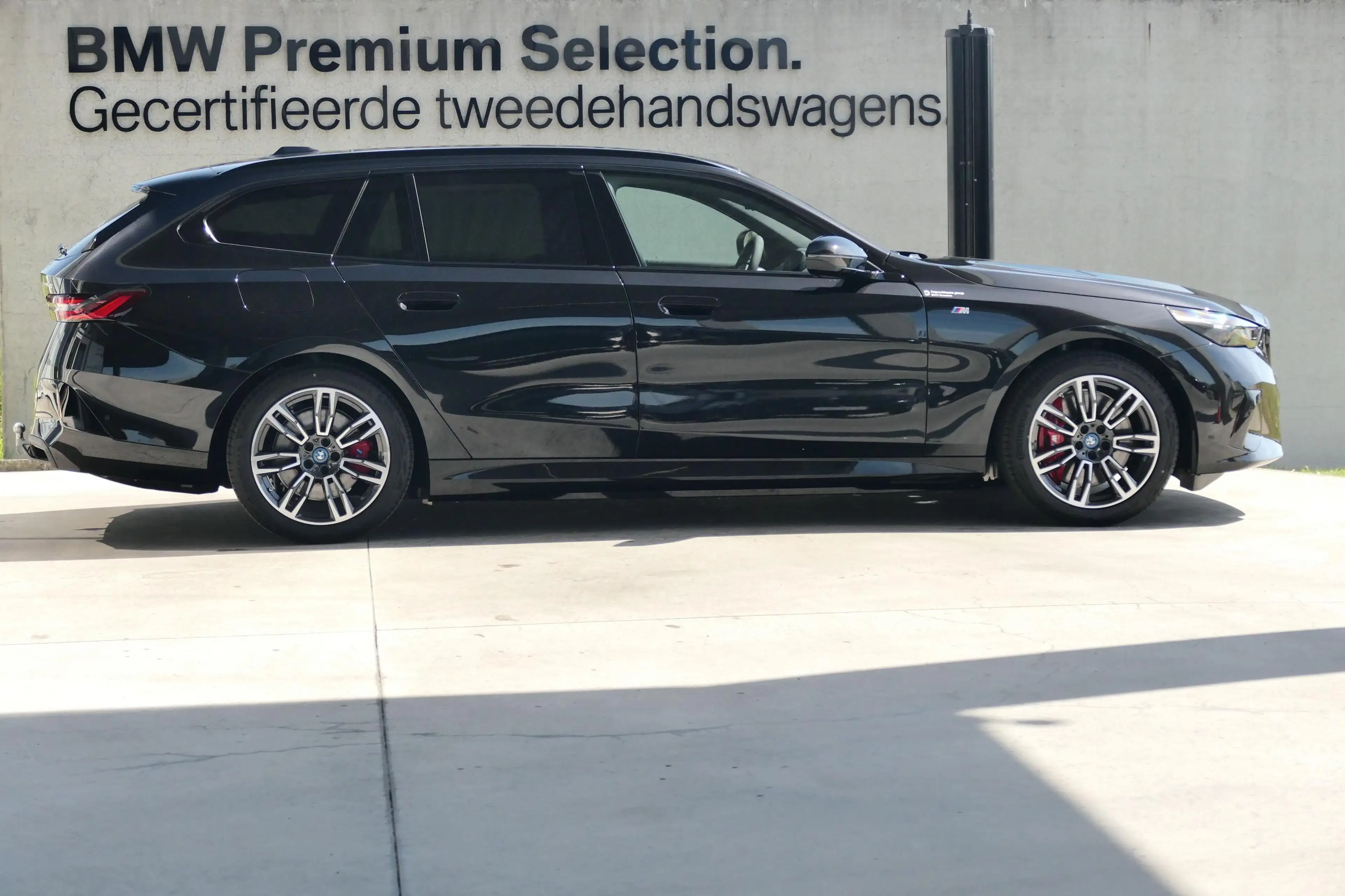 BMW i5 eDrive40 Touring M Sport PRO | — photo 3