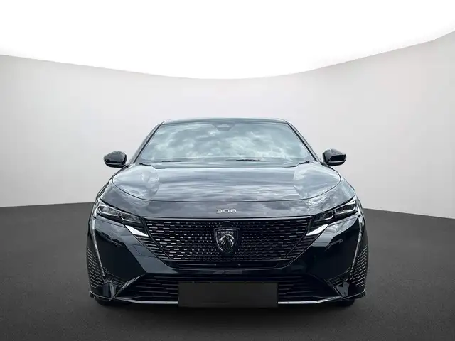 Peugeot 308 view 3