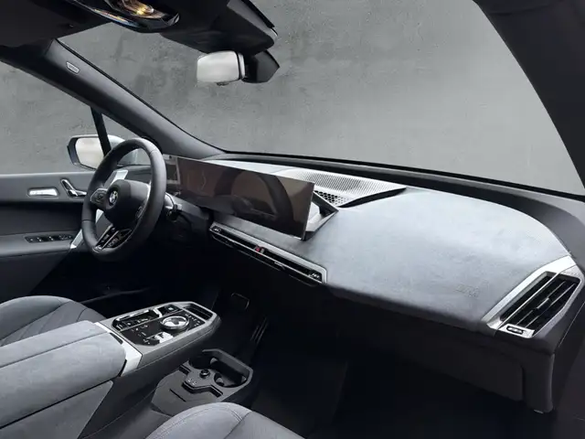 BMW Ix view 12