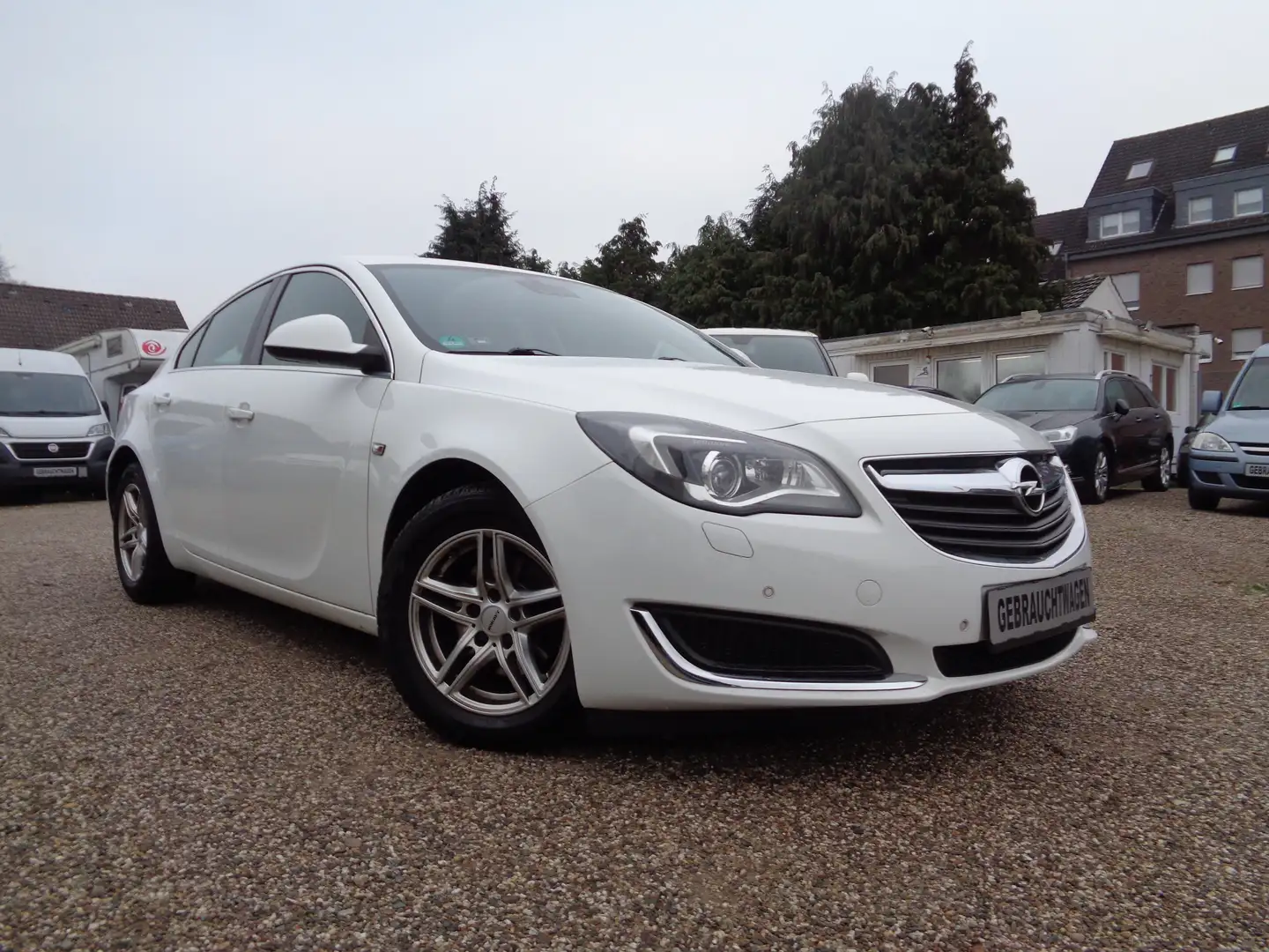 Opel Insignia Innovation Weiß - 1
