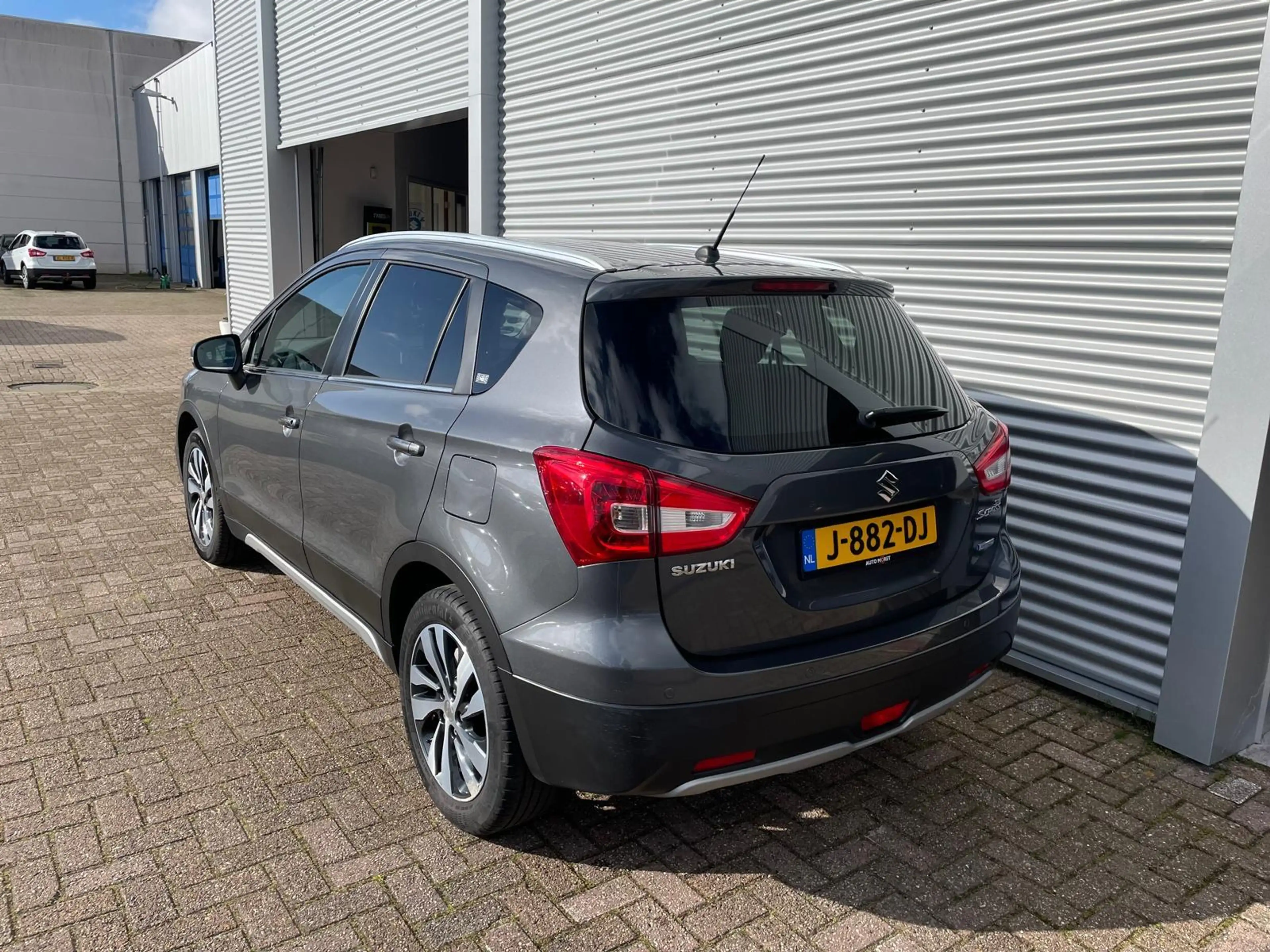 Suzuki S-Cross 1.4 Boosterjet Style Smart Hybrid — photo 4