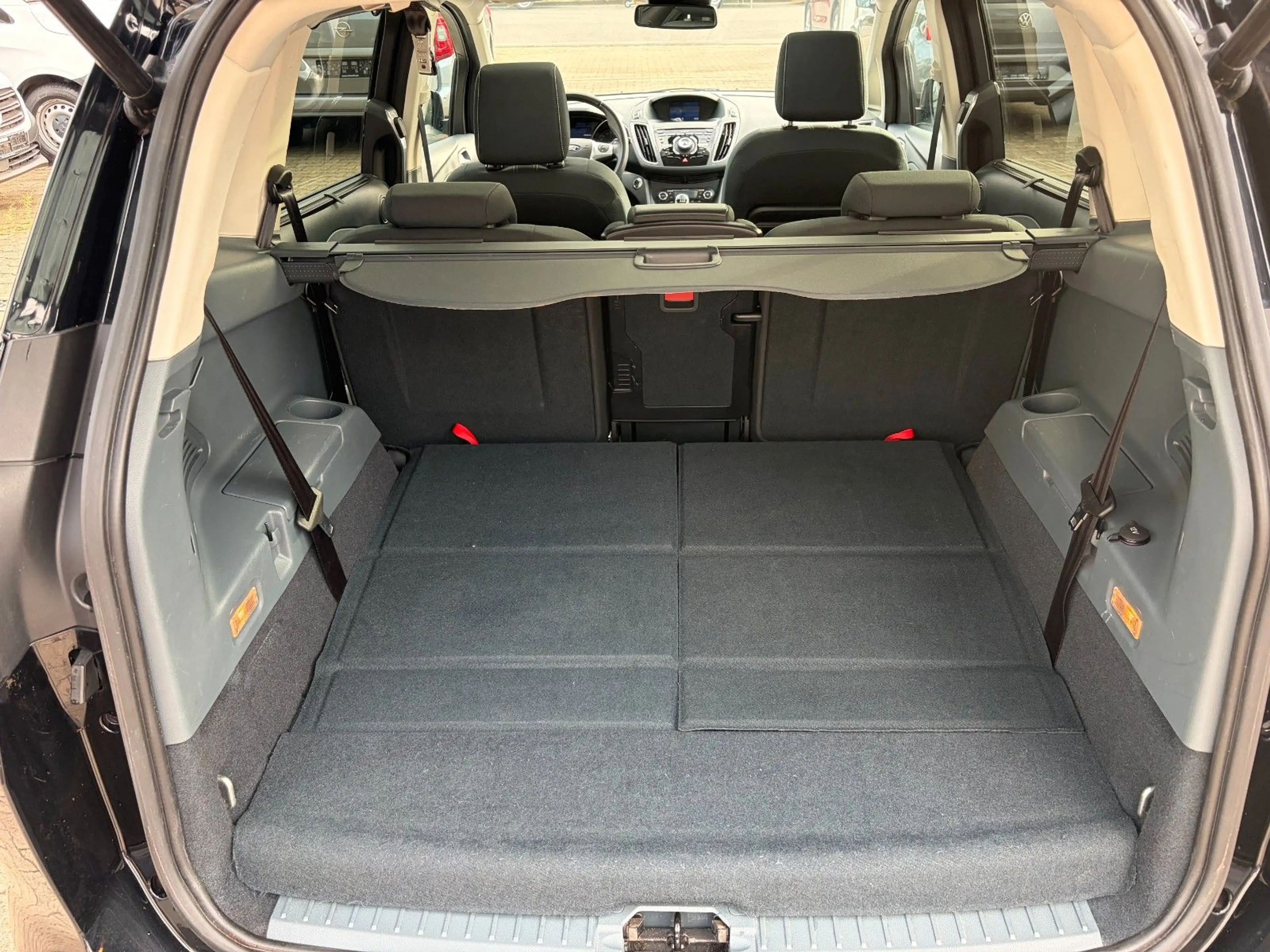 Ford Grand C-Max Grand Titanium*7-SITZER*KAMERA* — photo 9