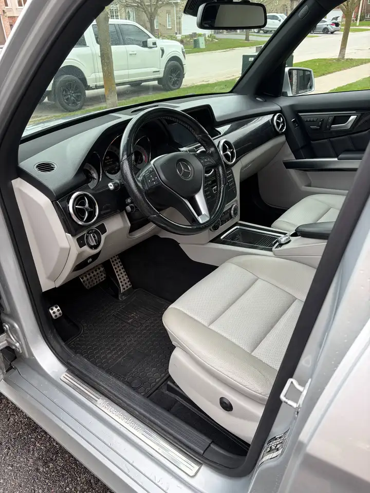 Mercedes-Benz GLK-Class снимка Mercedes-Benz GLK-Class