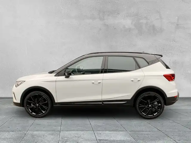 SEAT Arona view 2