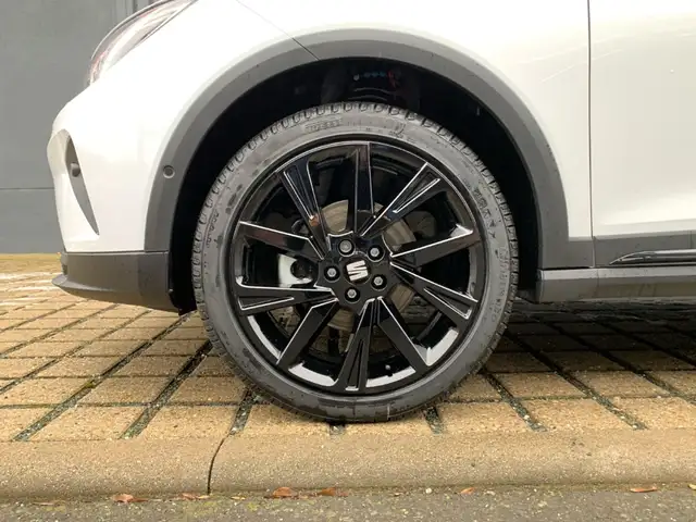 SEAT Arona view 13
