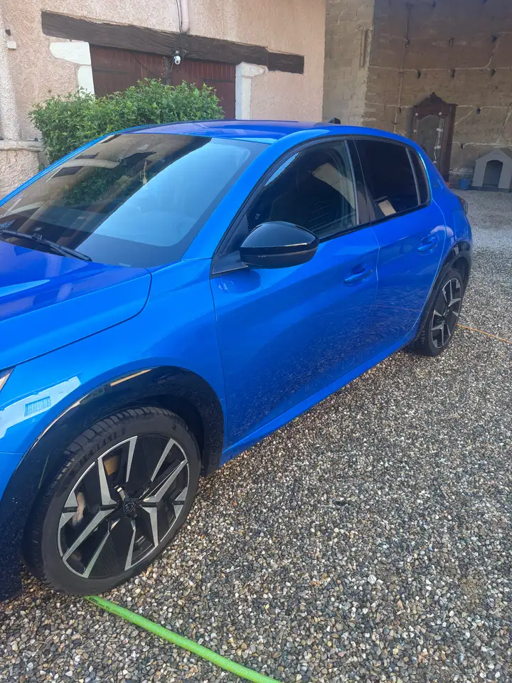 Peugeot 208 208 — photo 7