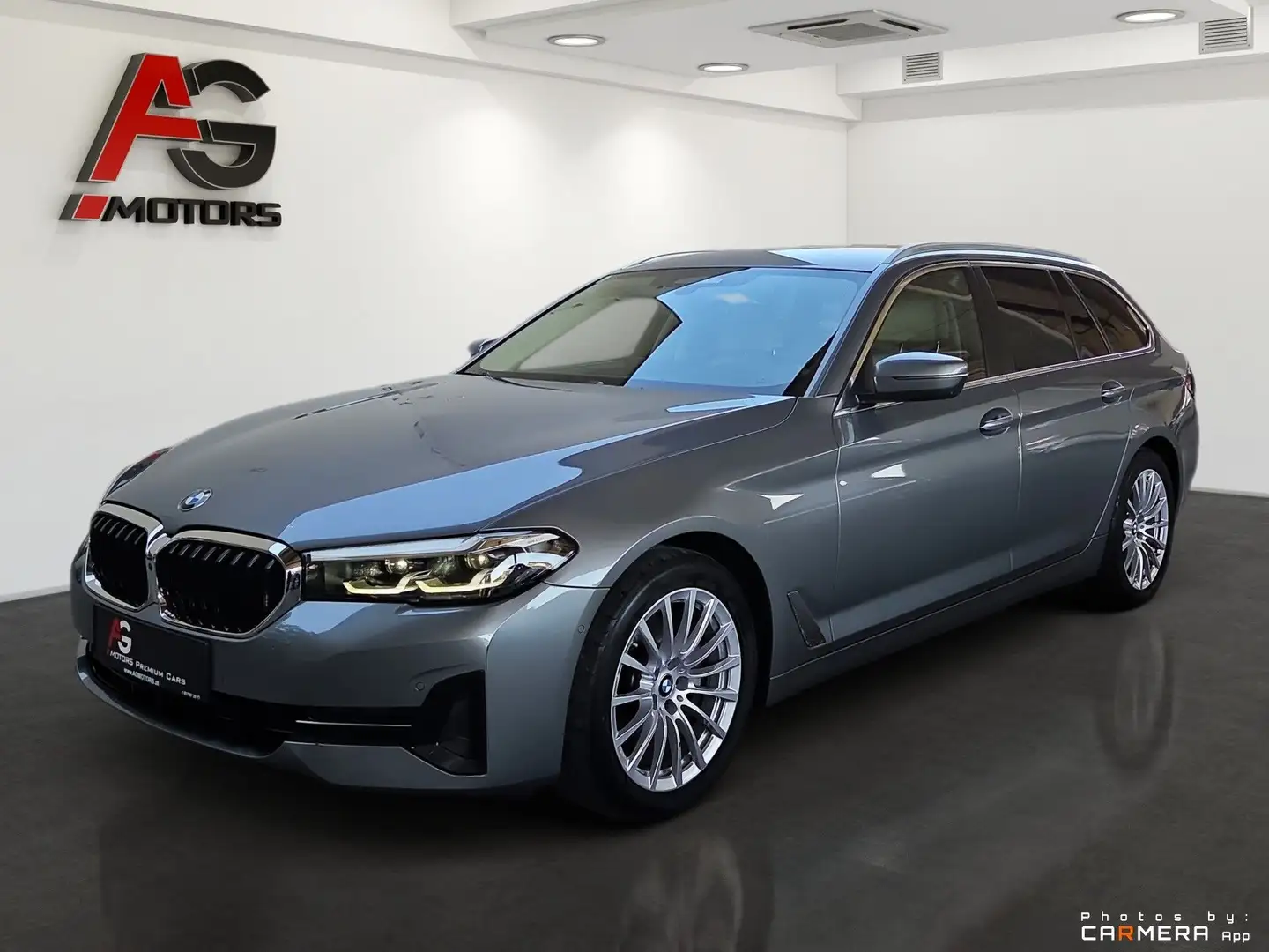 BMW 520 d 48 V Touring xDrive Aut. Grau - 1