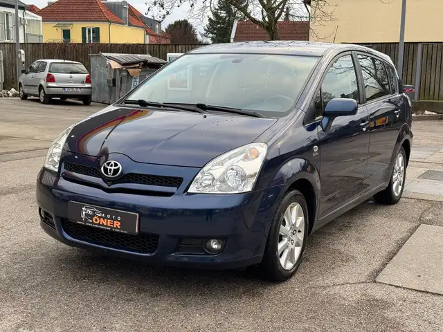 Toyota Corolla Verso 1.8 Executive 1.Hand *7.Sitzer