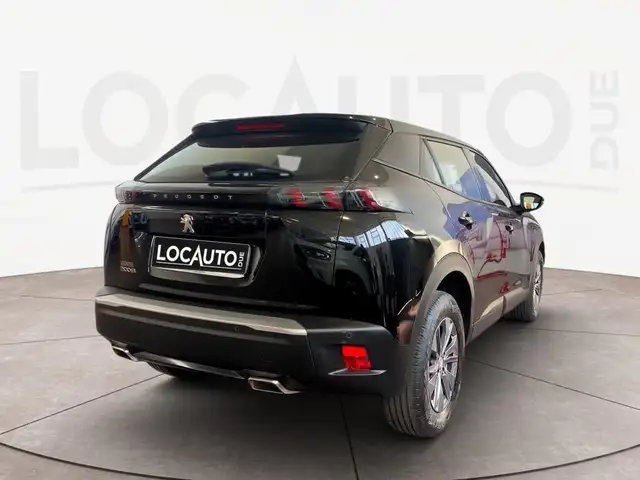 Peugeot 2008 view 4