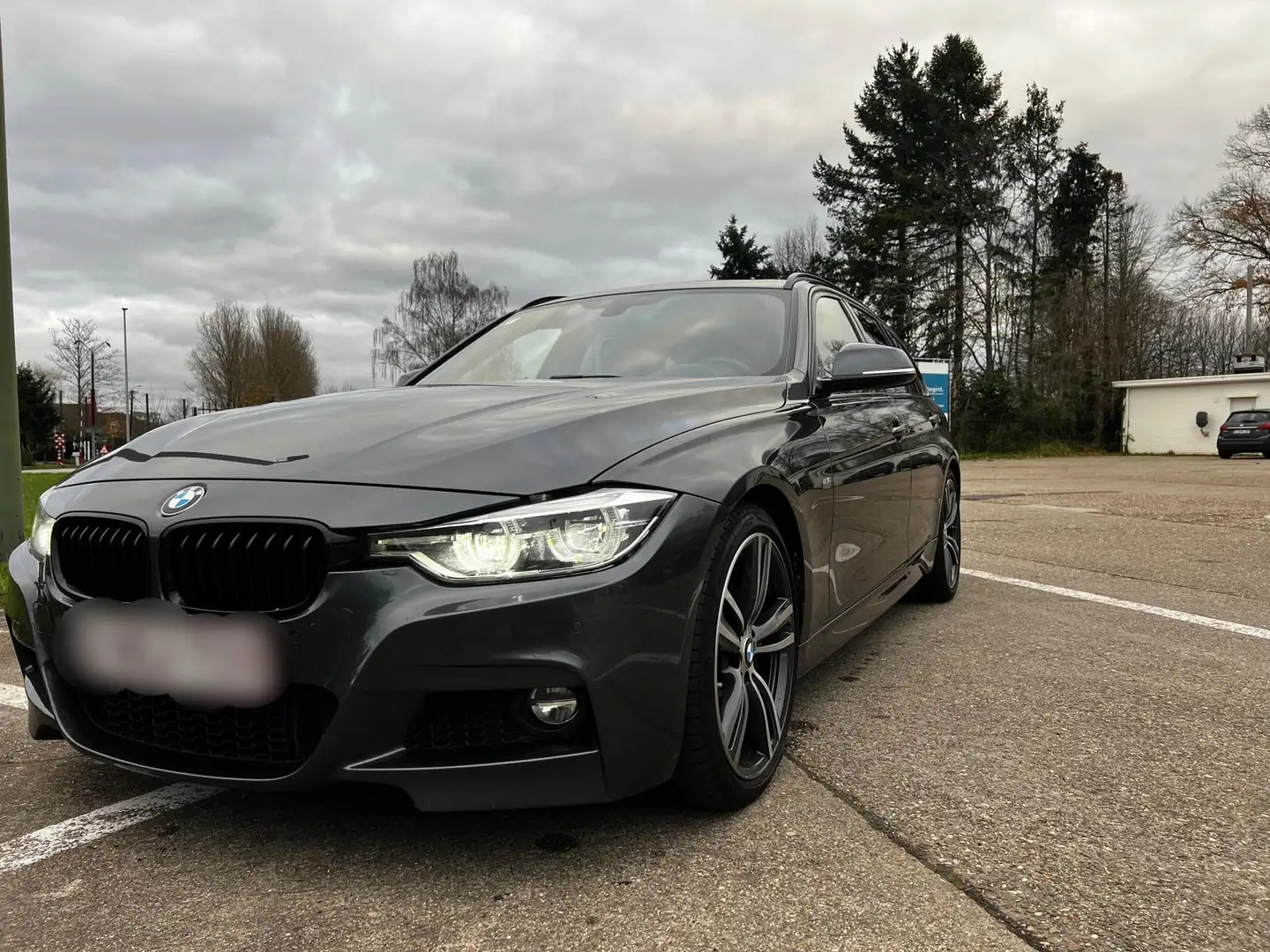 BMW 340 340i Touring Aut. M Sport Grijs - 1