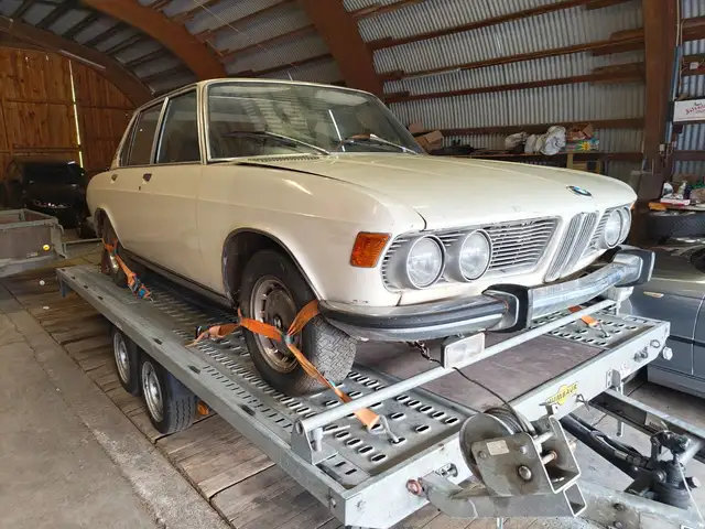 BMW BMW E3 2800 37624 KM Handschalter Scheunenfund