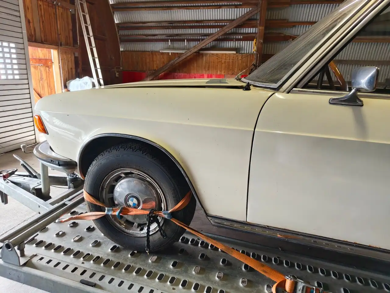 BMW E3 2800 37624 KM Handschalter Scheunenfund, foto 10