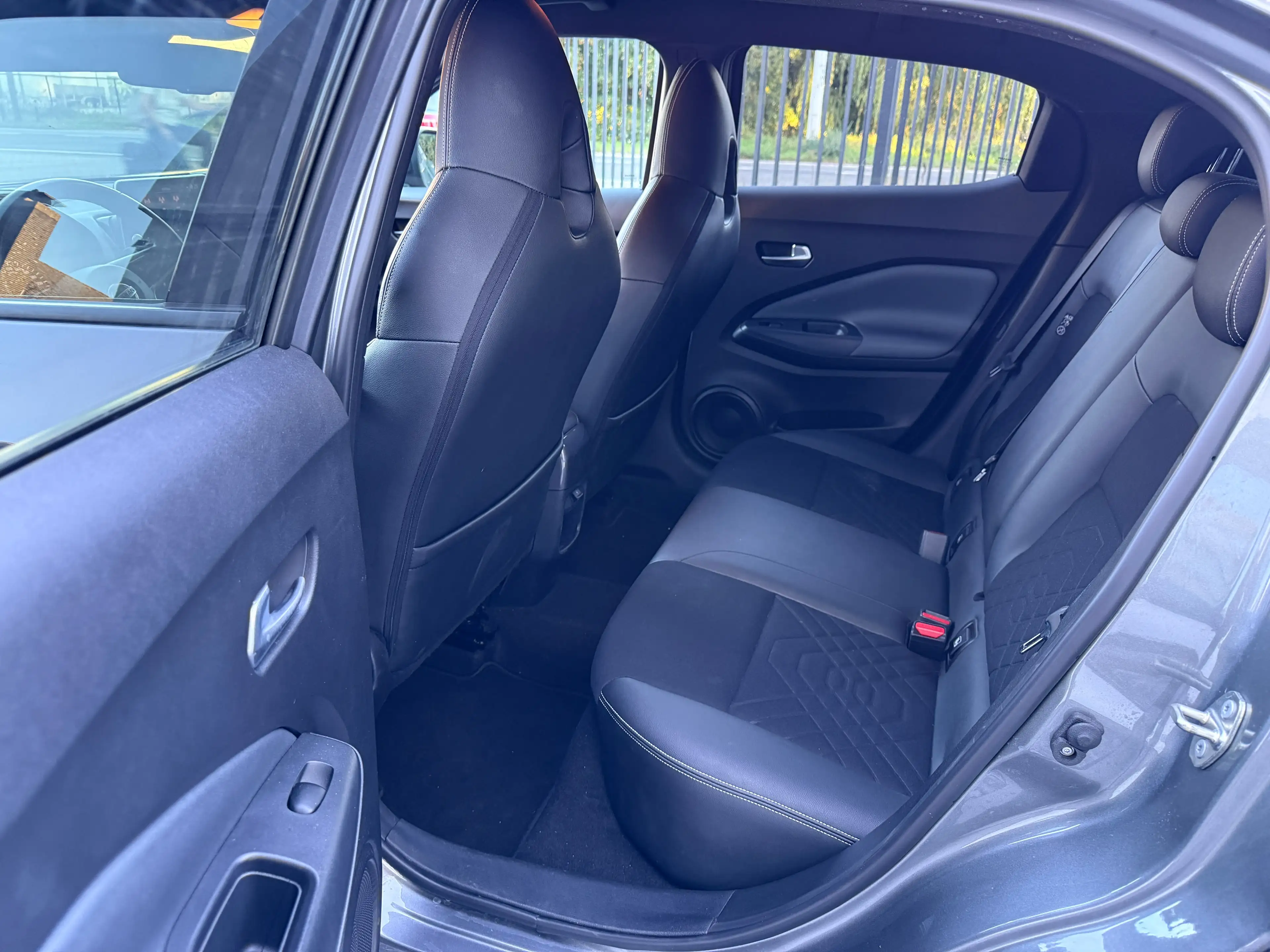 Nissan Juke Juke 1.0 DIG-T 2WD Tekna DCT (EU6AP) — photo 8