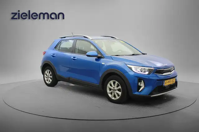 2022 Kia Stonic in Blue for sale