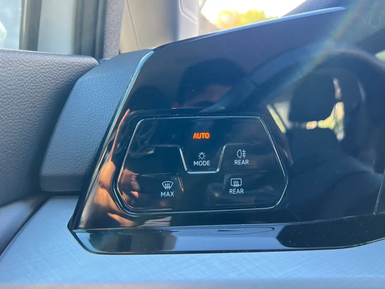 Volkswagen Golf Standard Model — photo 36