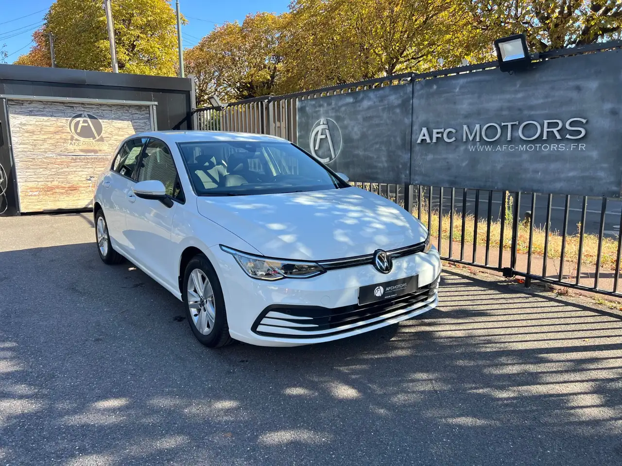 Volkswagen Golf Standard Model — photo 2