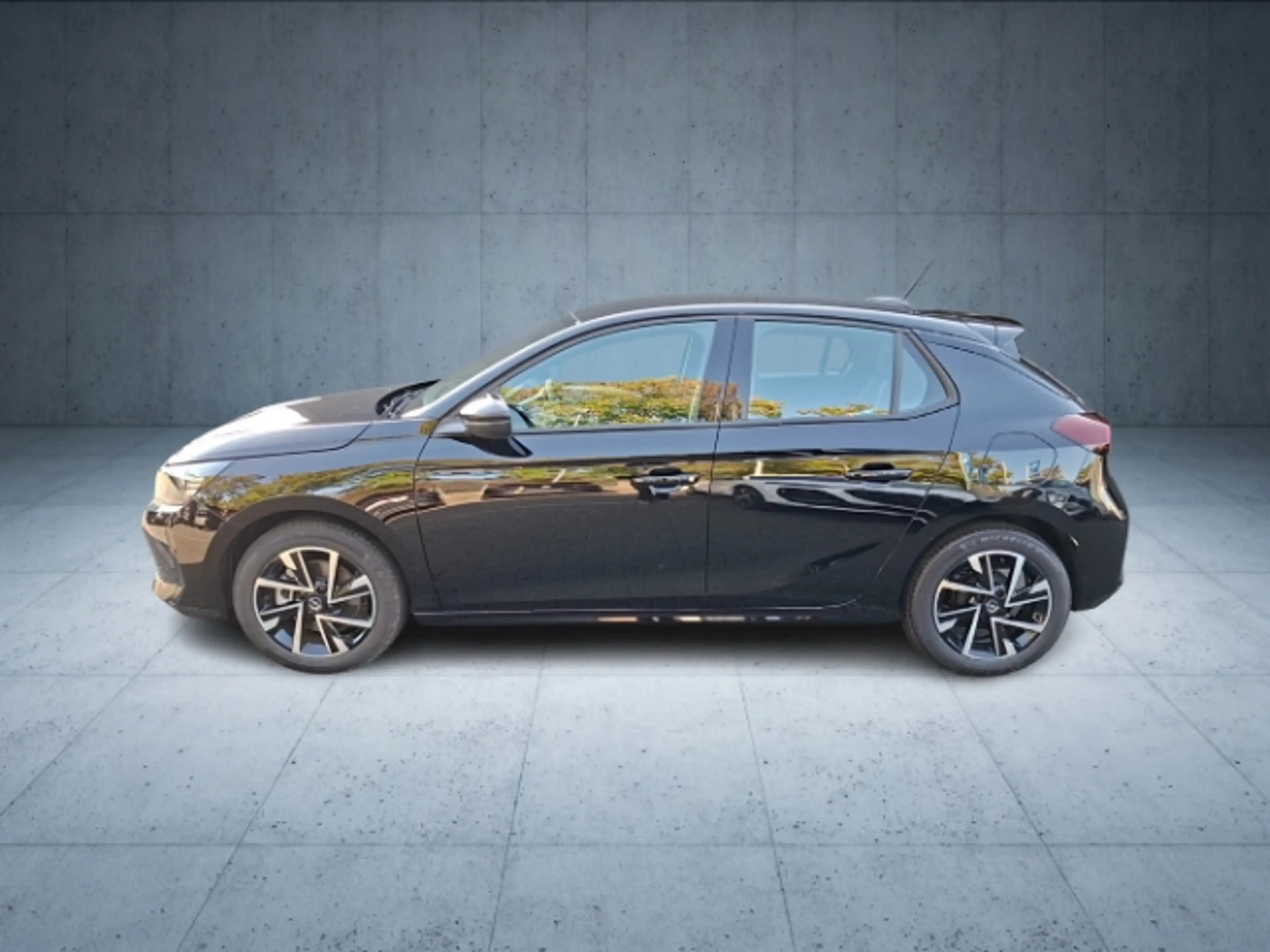 Opel Corsa GS 1.2 Direct Injection Turbo LED+PDC+SHZ — photo 2