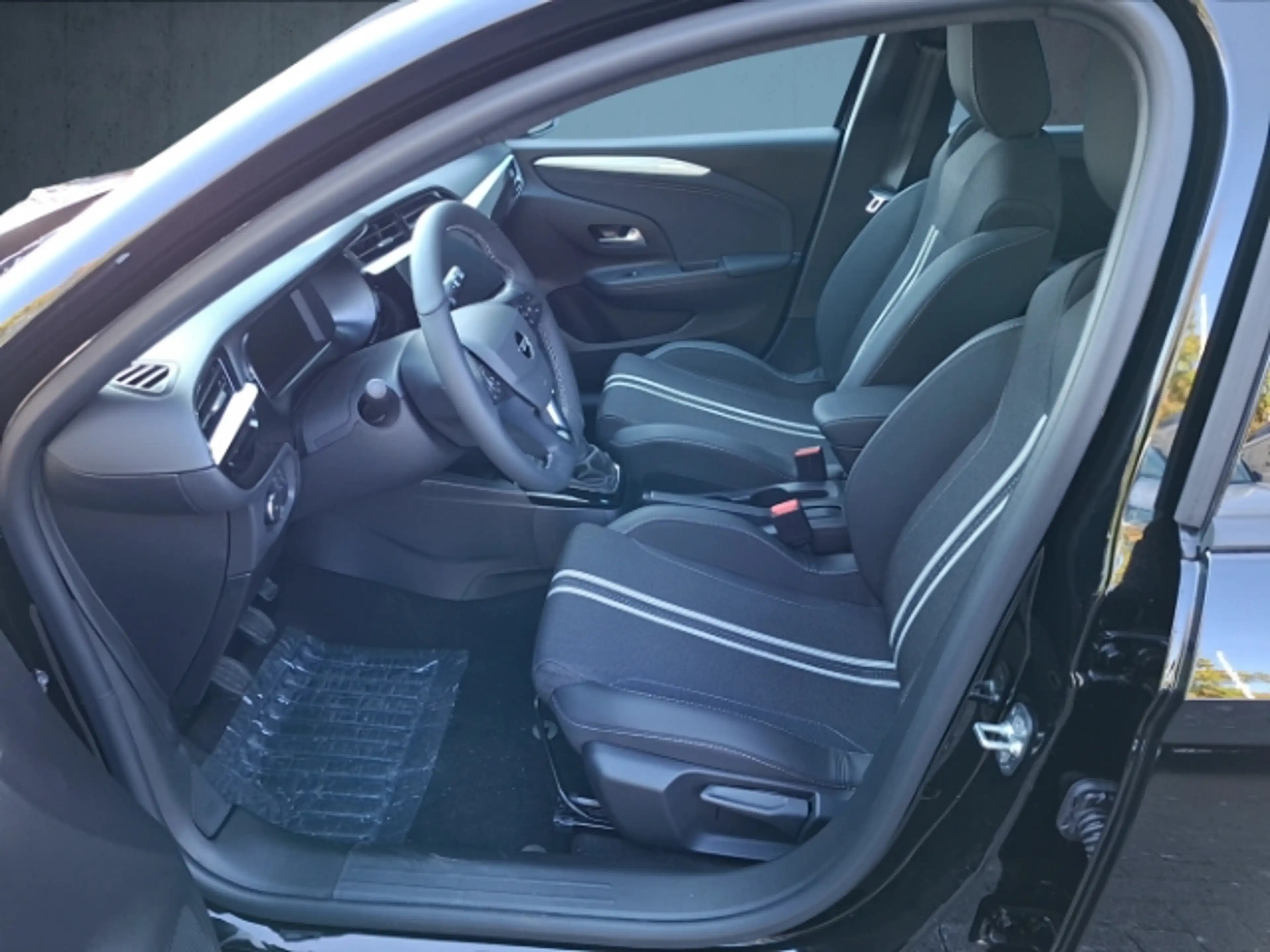 Opel Corsa GS 1.2 Direct Injection Turbo LED+PDC+SHZ — photo 10