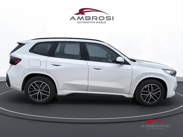 BMW X1 view 5