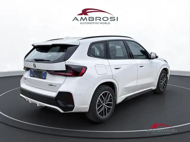BMW X1 view 3