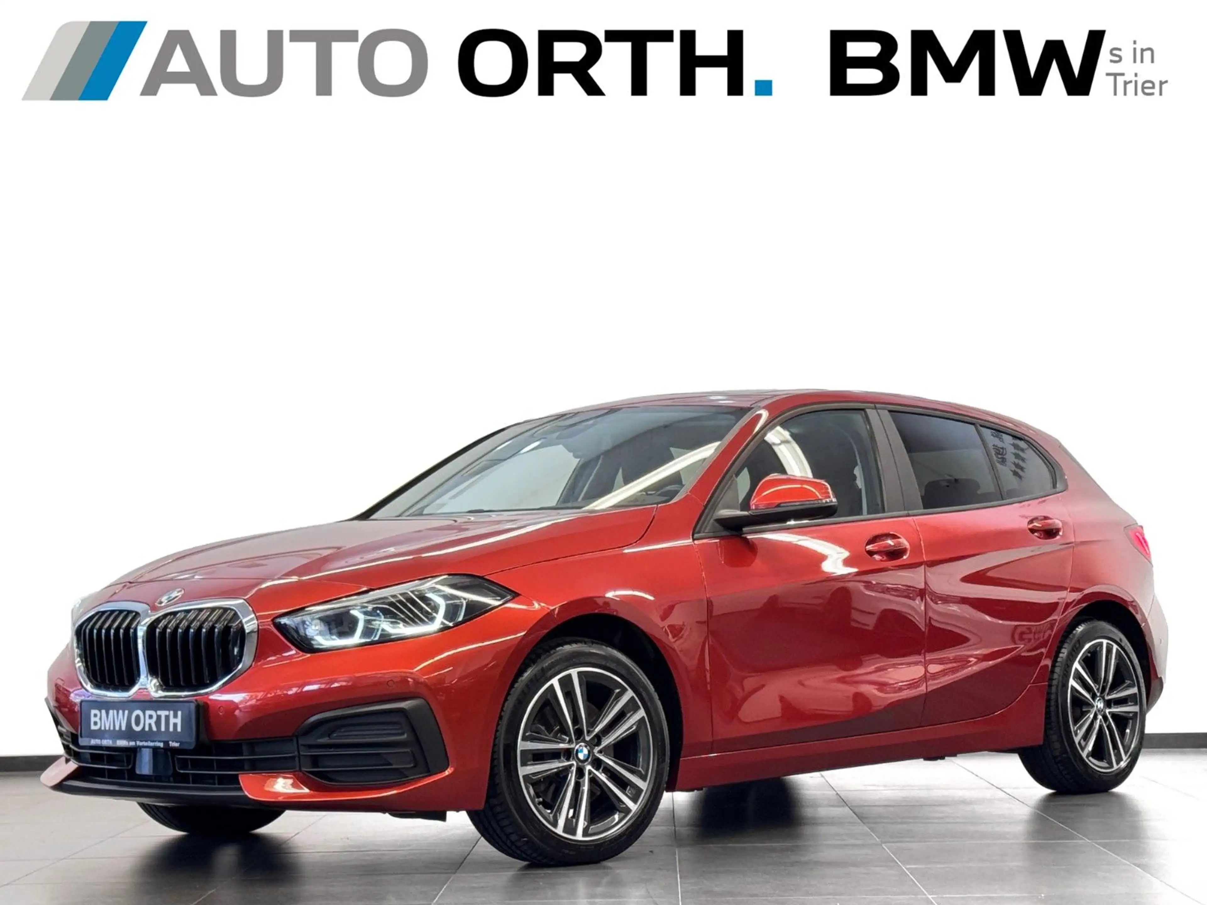 BMW 118 i AUT. LC-PROF PANO SP.SITZE HIFI AD.LED 17"