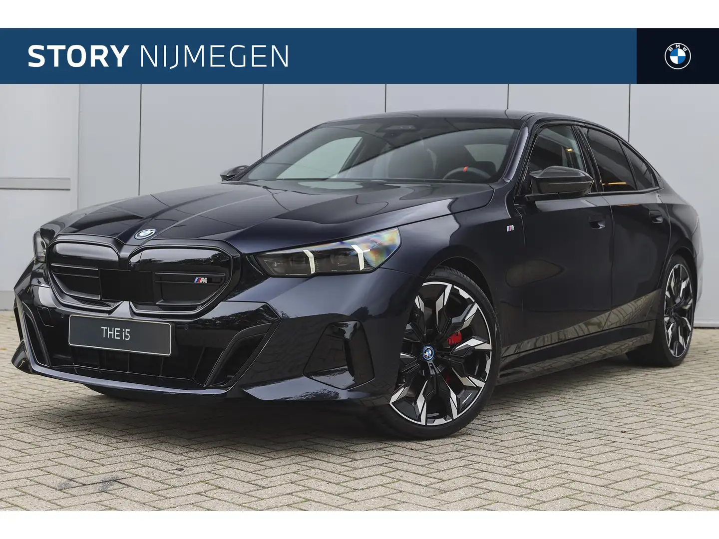 BMW i5 M60 xDrive 84 kWh / Panoramadak / Trekhaak / Bower Zwart - 1