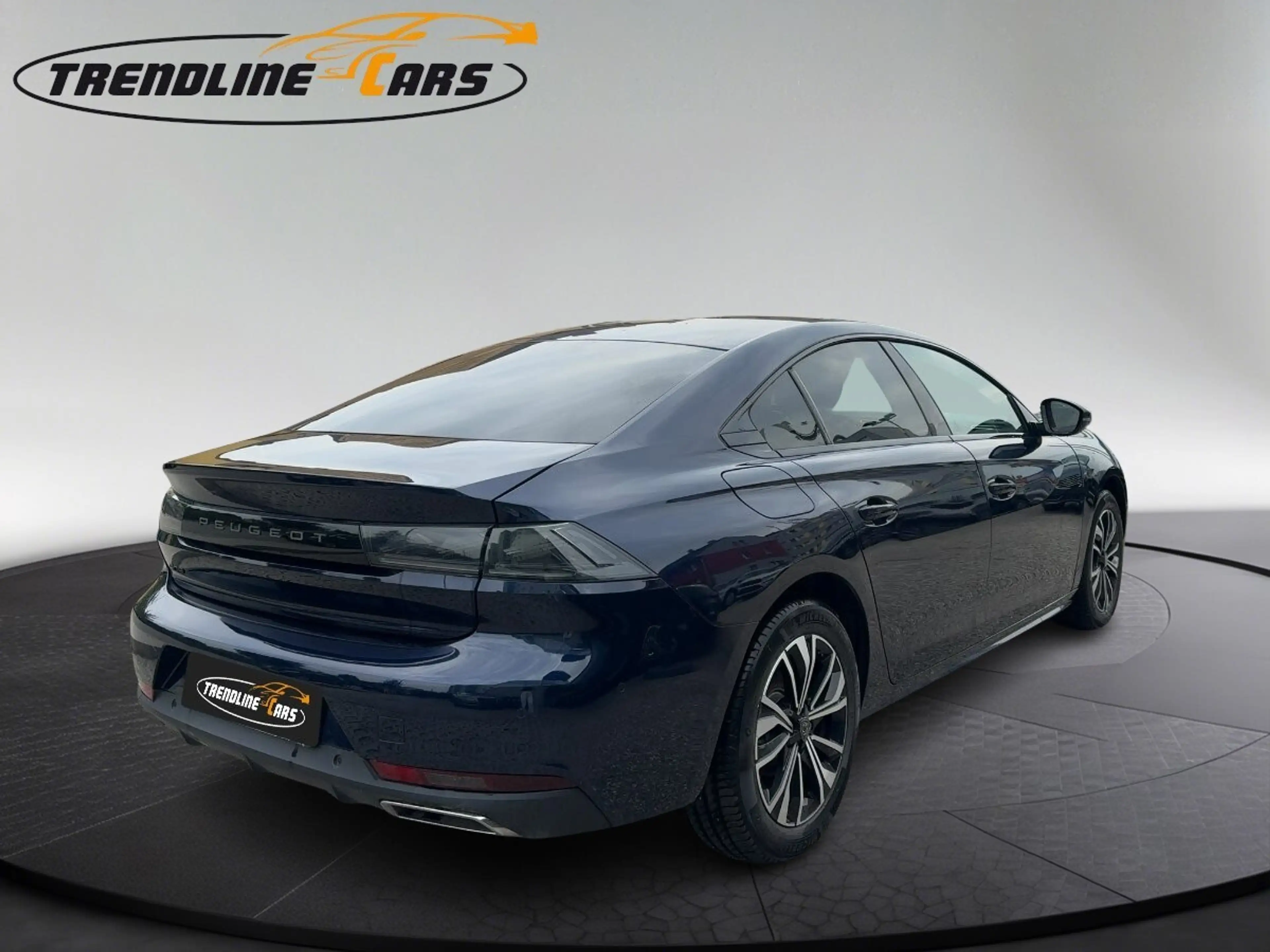 Peugeot 508 PureTech 130 EAT8 Allure Pack Aut. — photo 3