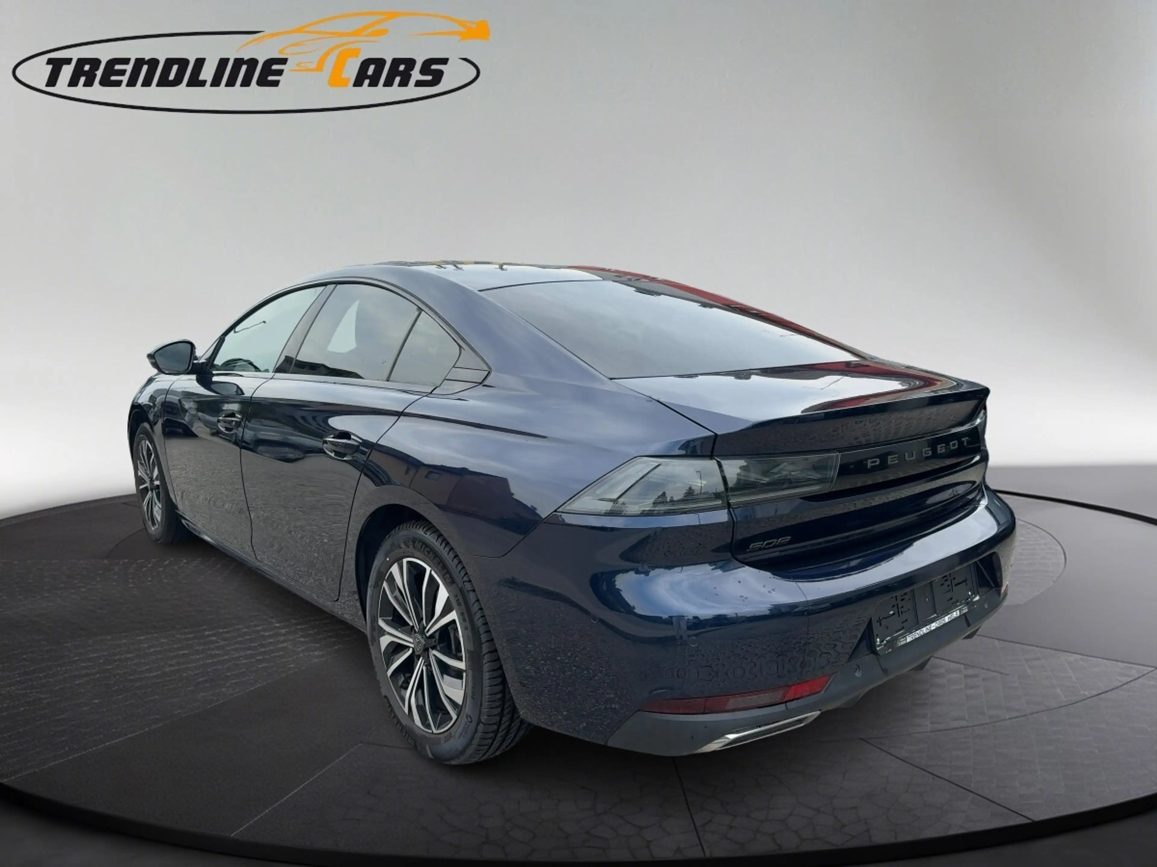 Peugeot 508 PureTech 130 EAT8 Allure Pack Aut. — photo 7