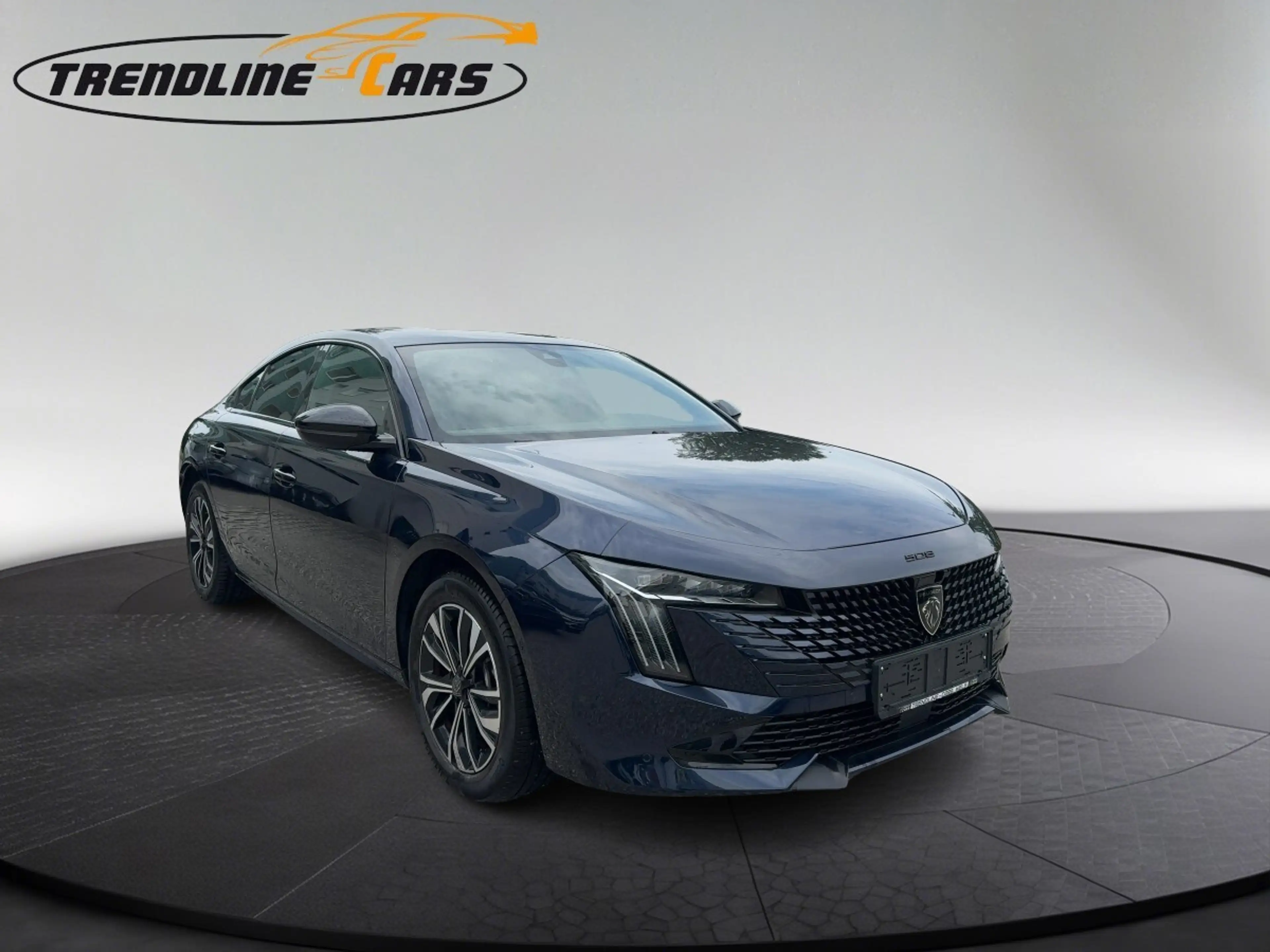 Peugeot 508 PureTech 130 EAT8 Allure Pack Aut. — photo 8