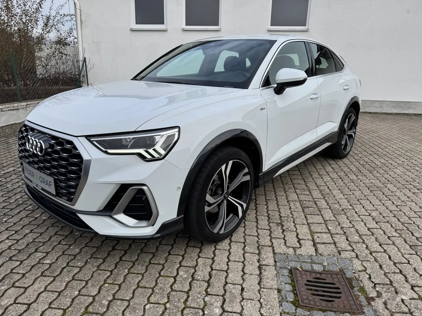 Audi Q3 Spb. S line 35 TFSI S-tr. 20" LED NAVI SONOS VIRTU Weiß - 2
