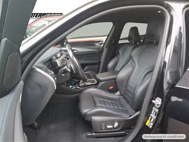 BMW X3 view 10