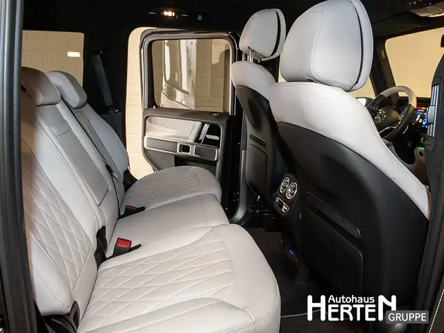 Mercedes-Benz G-Class view 16