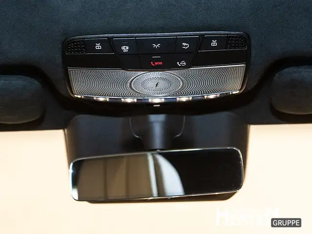 Mercedes-Benz G-Class view 11