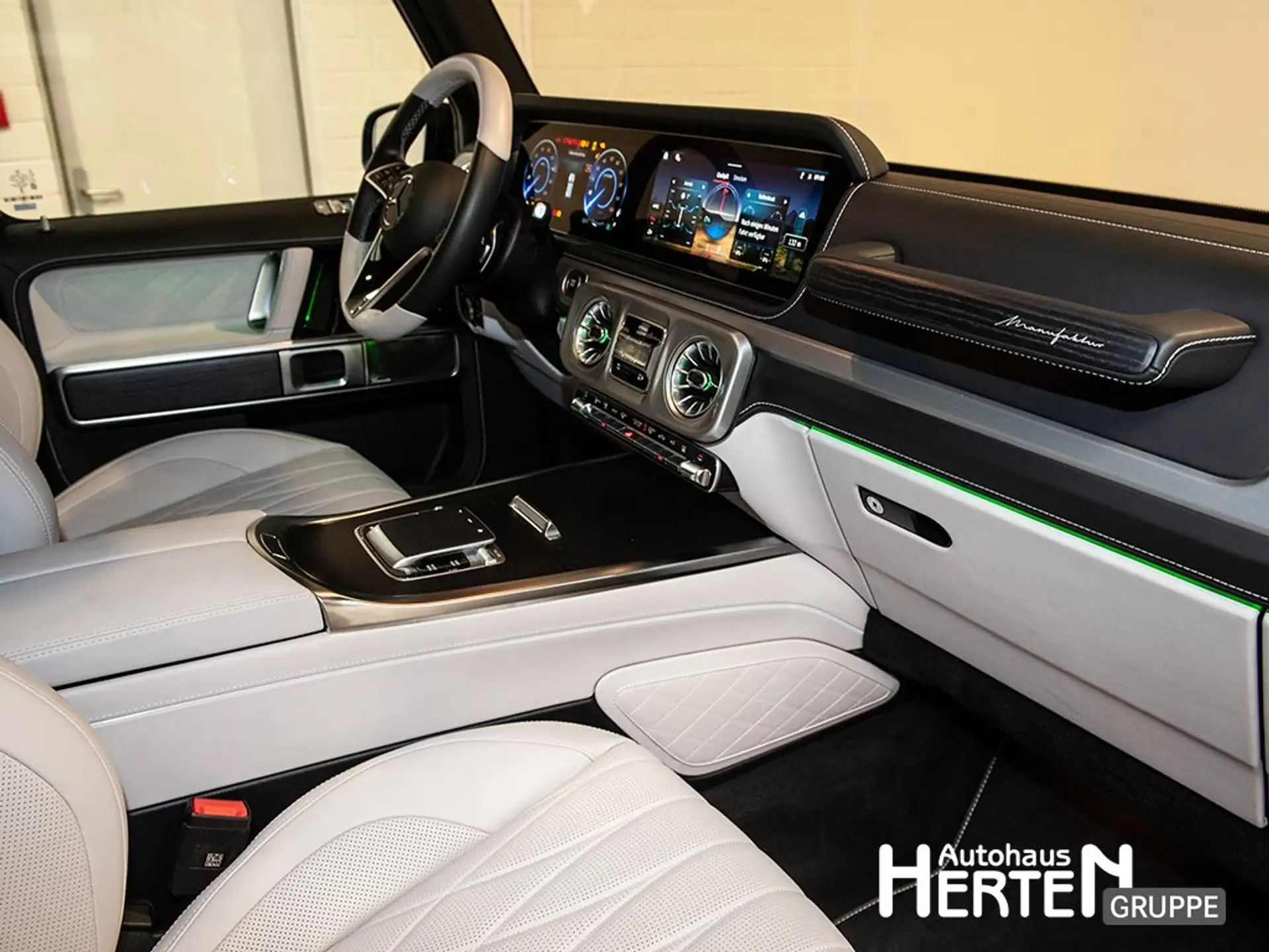 벤츠 Mercedes-Benz G-Class G 580 EQ 2025 블랙 사진 8
