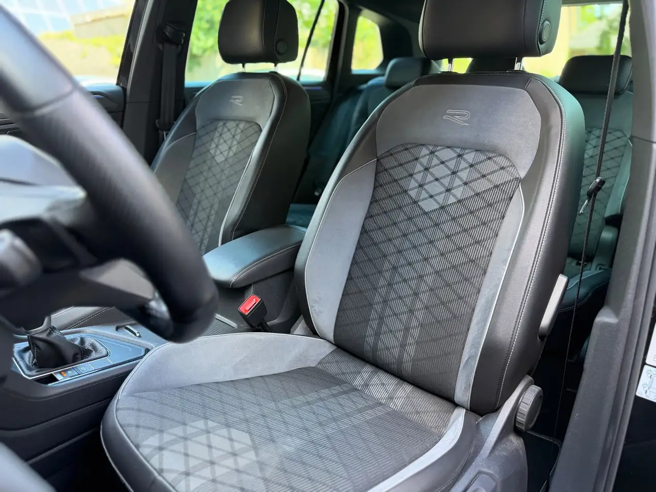 Volkswagen Tiguan 1.5 TSI R-Line Business+ IQ Light Cam, миниатюра 25