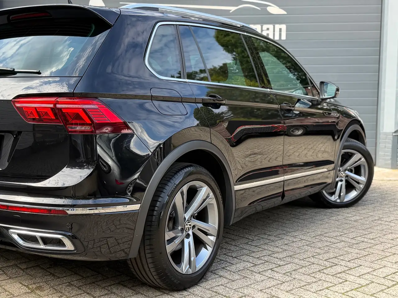 Volkswagen Tiguan 1.5 TSI R-Line Business+ IQ Light Cam, миниатюра 10