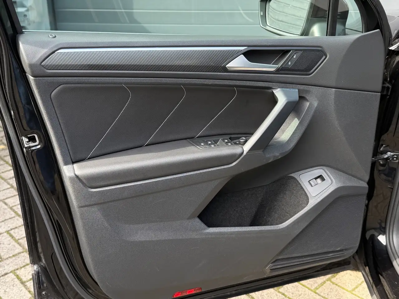 Volkswagen Tiguan 1.5 TSI R-Line Business+ IQ Light Cam, миниатюра 15