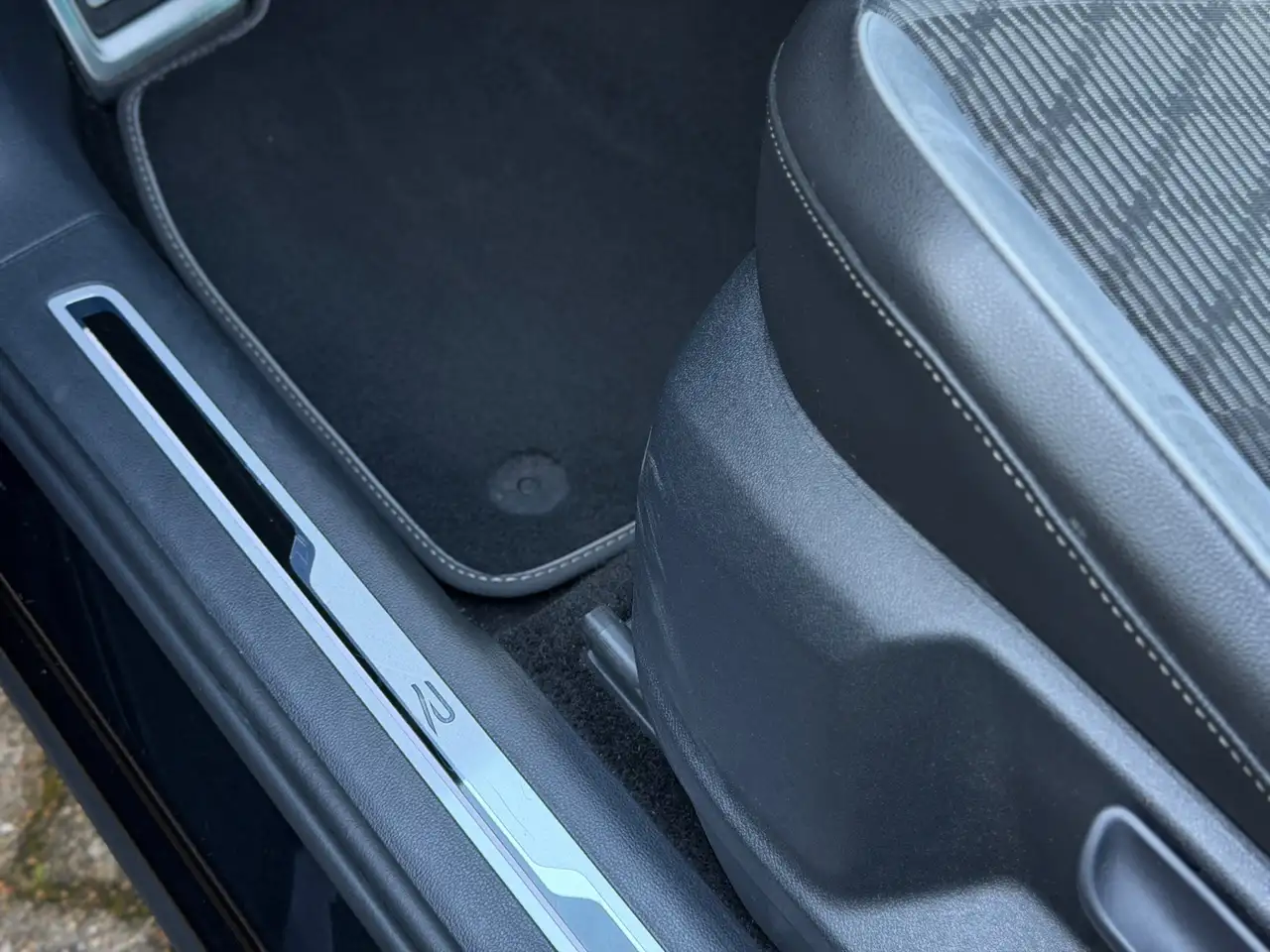 Volkswagen Tiguan 1.5 TSI R-Line Business+ IQ Light Cam, миниатюра 19
