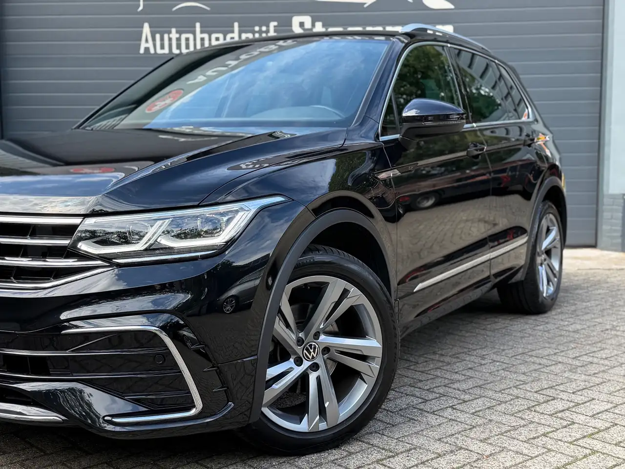 Volkswagen Tiguan 1.5 TSI R-Line Business+ IQ Light Cam, миниатюра 2