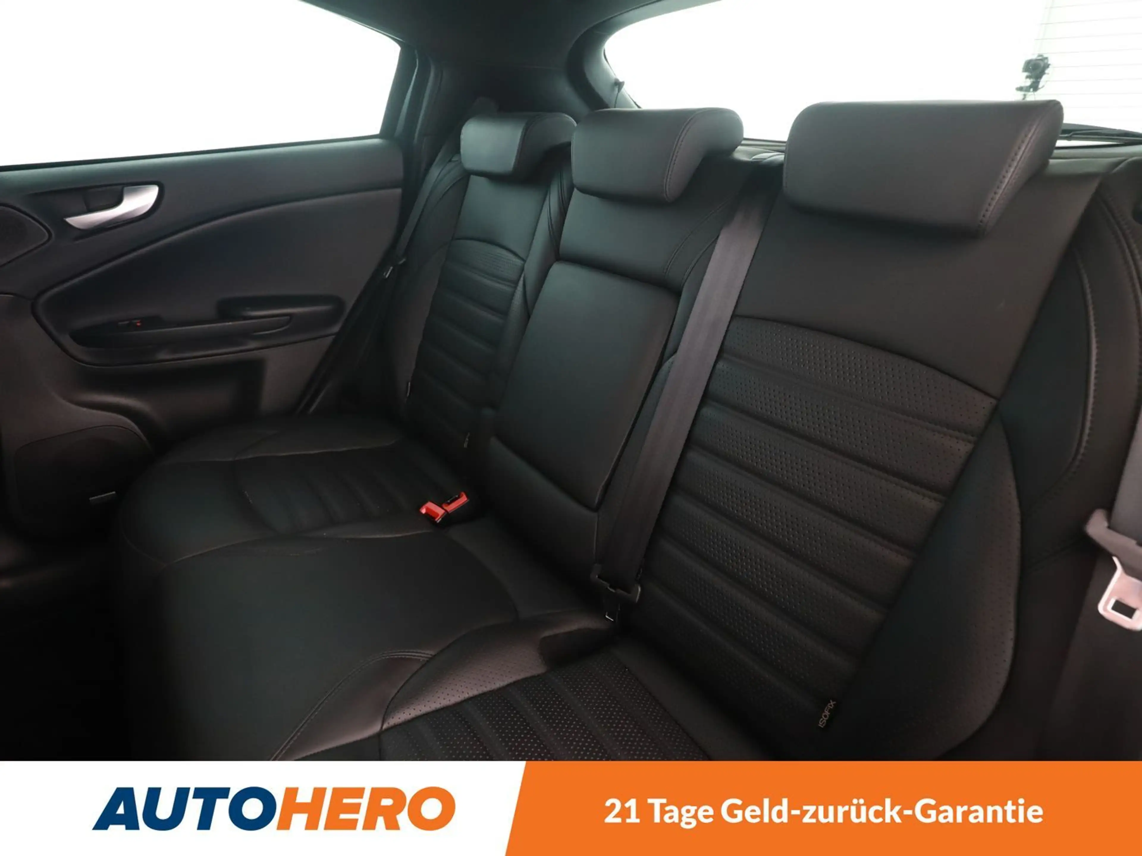 Alfa Romeo Giulietta 1.6 JTD Super Aut. *XENON*TEMPO*KLIMAAUT*SHZ* — photo 14