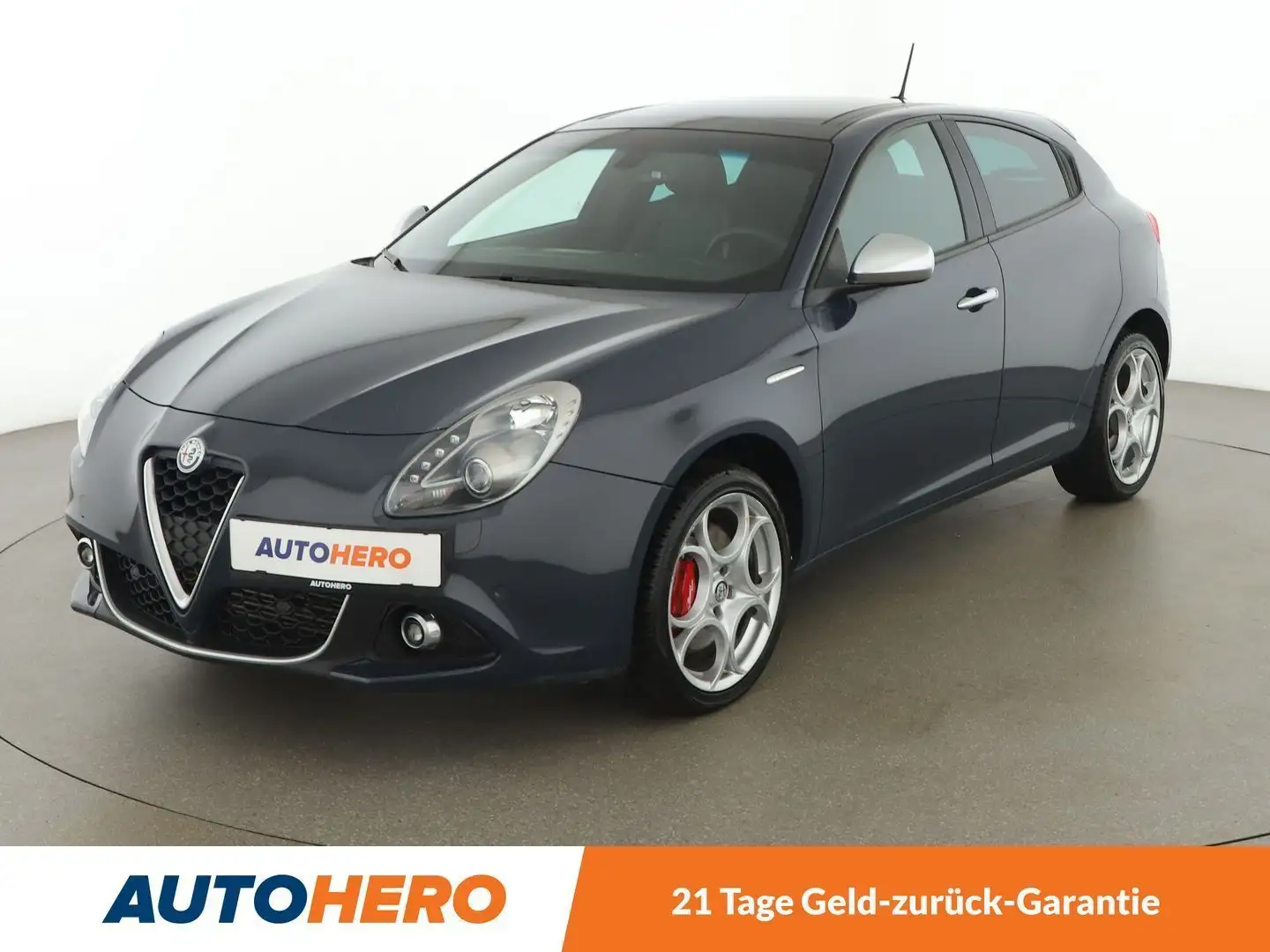 Alfa Romeo Giulietta 1.6 JTD Super Aut. *XENON*TEMPO*KLIMAAUT*SHZ* Grau - 1